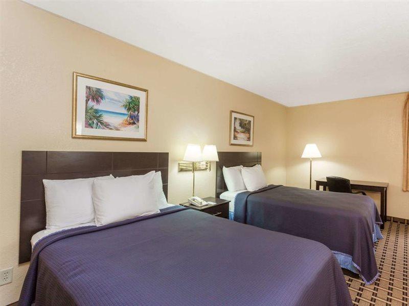 Quality Inn Fort Myers - Cape Coral מראה חיצוני תמונה