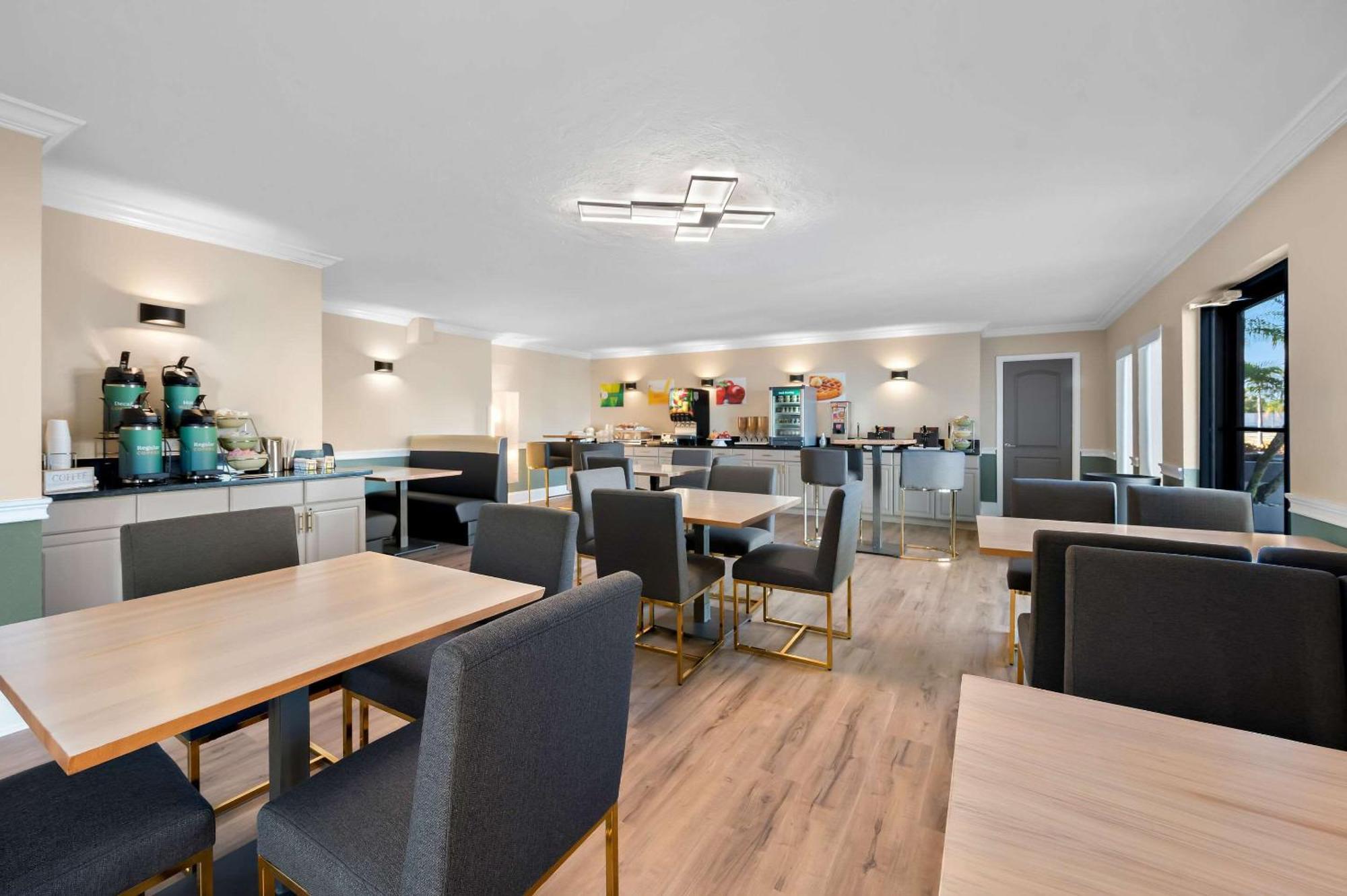 Quality Inn Fort Myers - Cape Coral מראה חיצוני תמונה