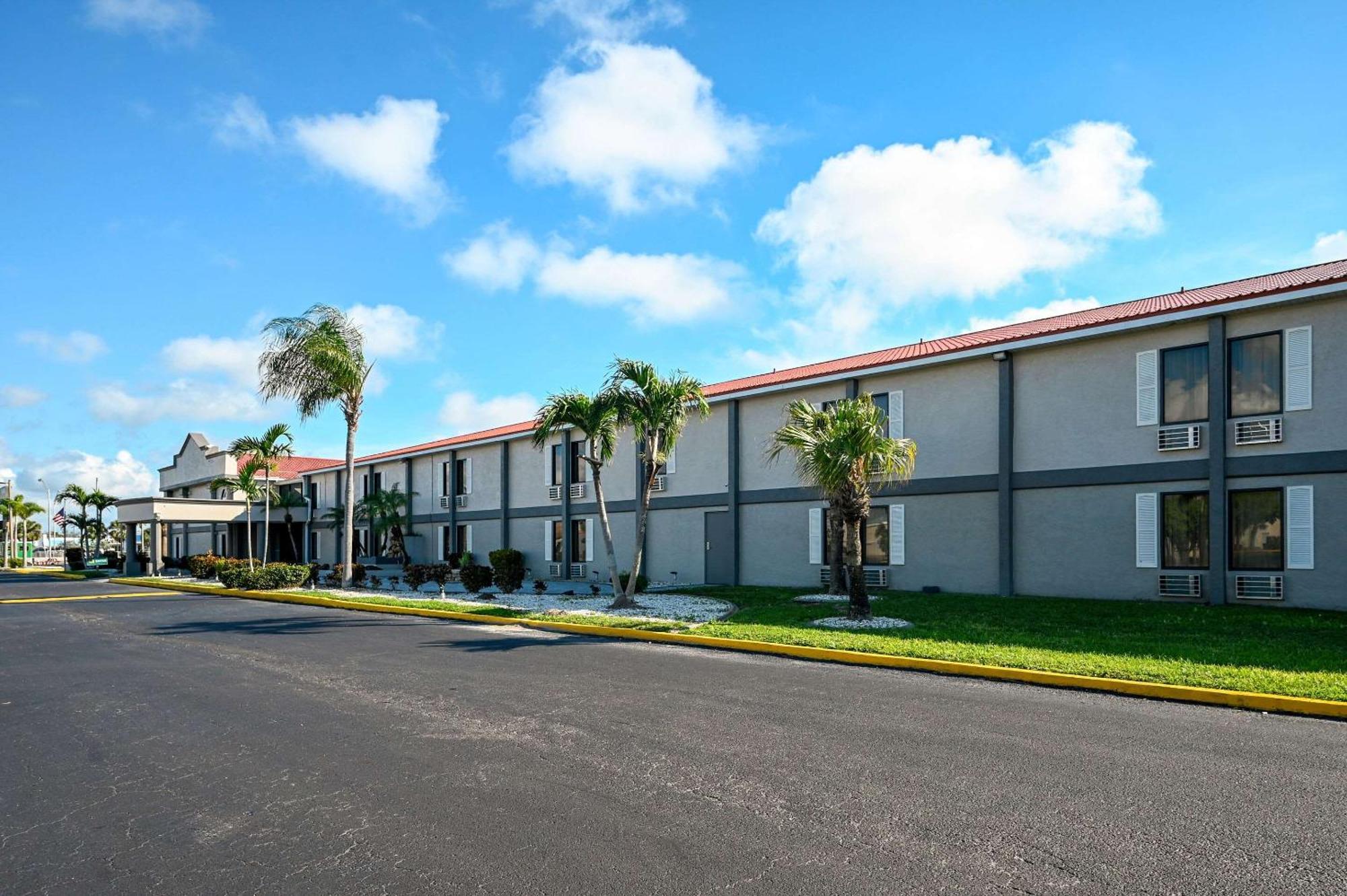 Quality Inn Fort Myers - Cape Coral מראה חיצוני תמונה